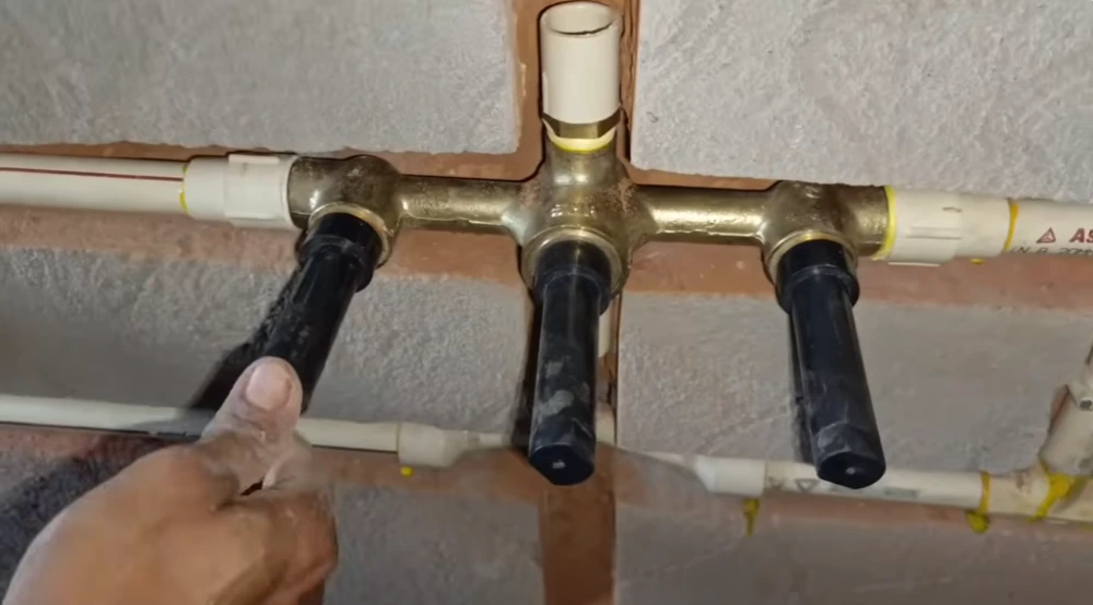 PEX plumbing manifold installation